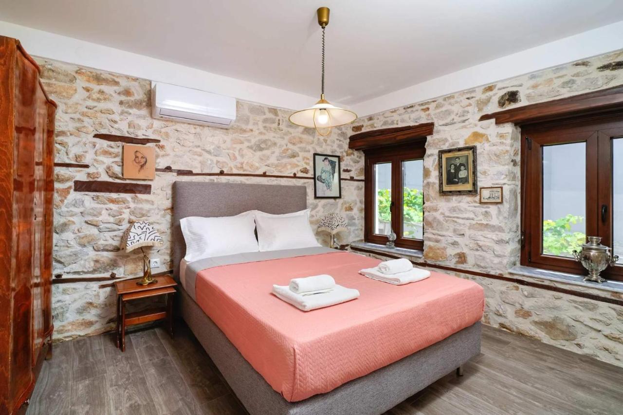 Apanemia Inn Kallirakhi Bagian luar foto